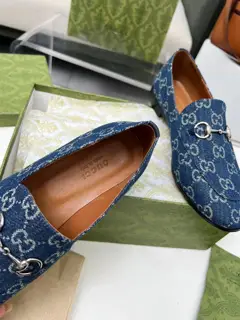 Gucci classic leather shoes