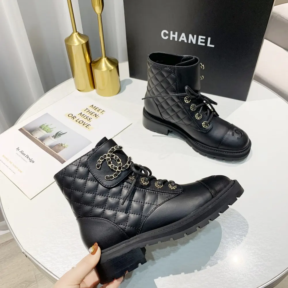 Chanel ankle boots Material: cowhide