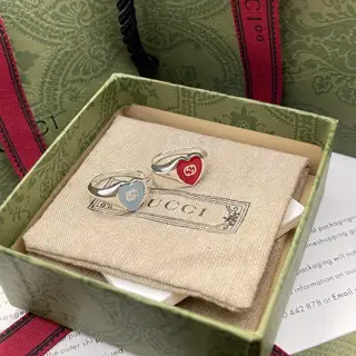 Gucci small red and blue heart enamel ring