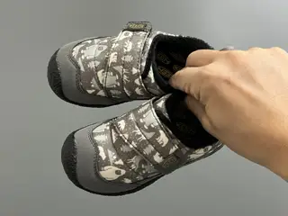 KEEN low-top children’s Velcro cotton shoes