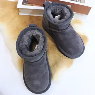 UGG children’s short boots