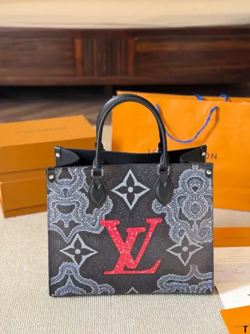 Louis Vuitton Tote