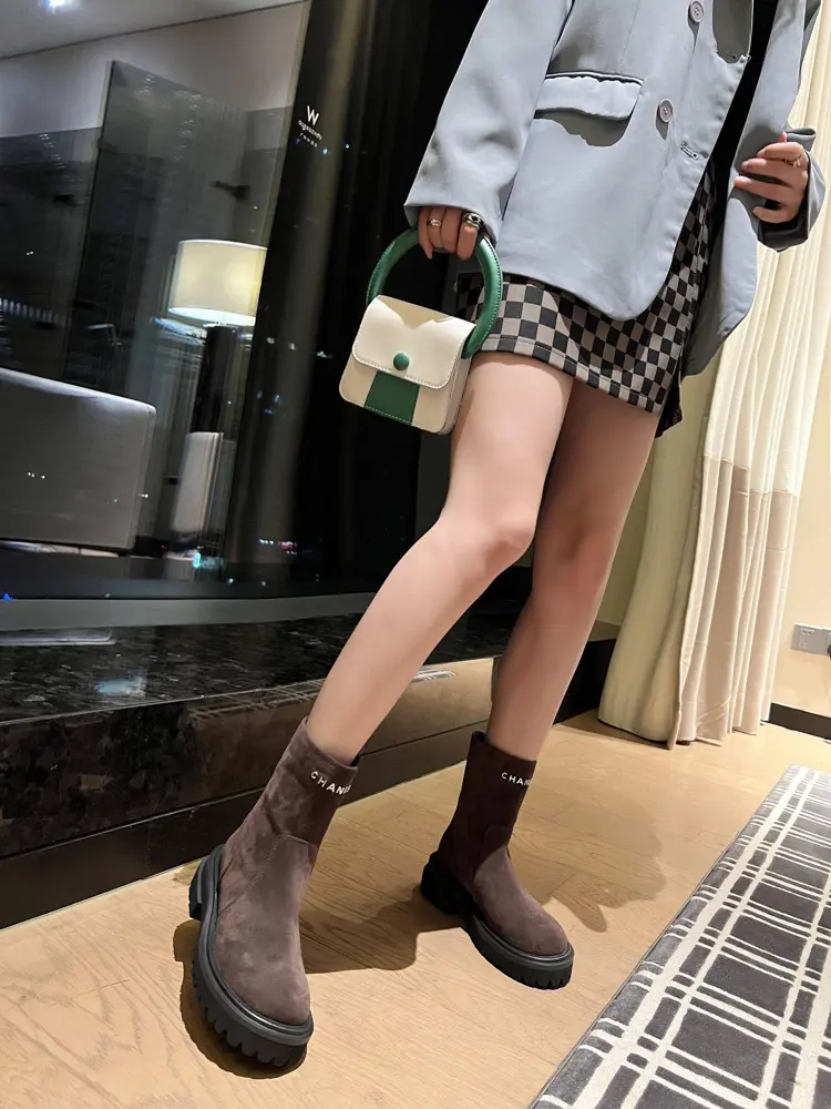 Chanel knight boots are really the representative of handsome fashion