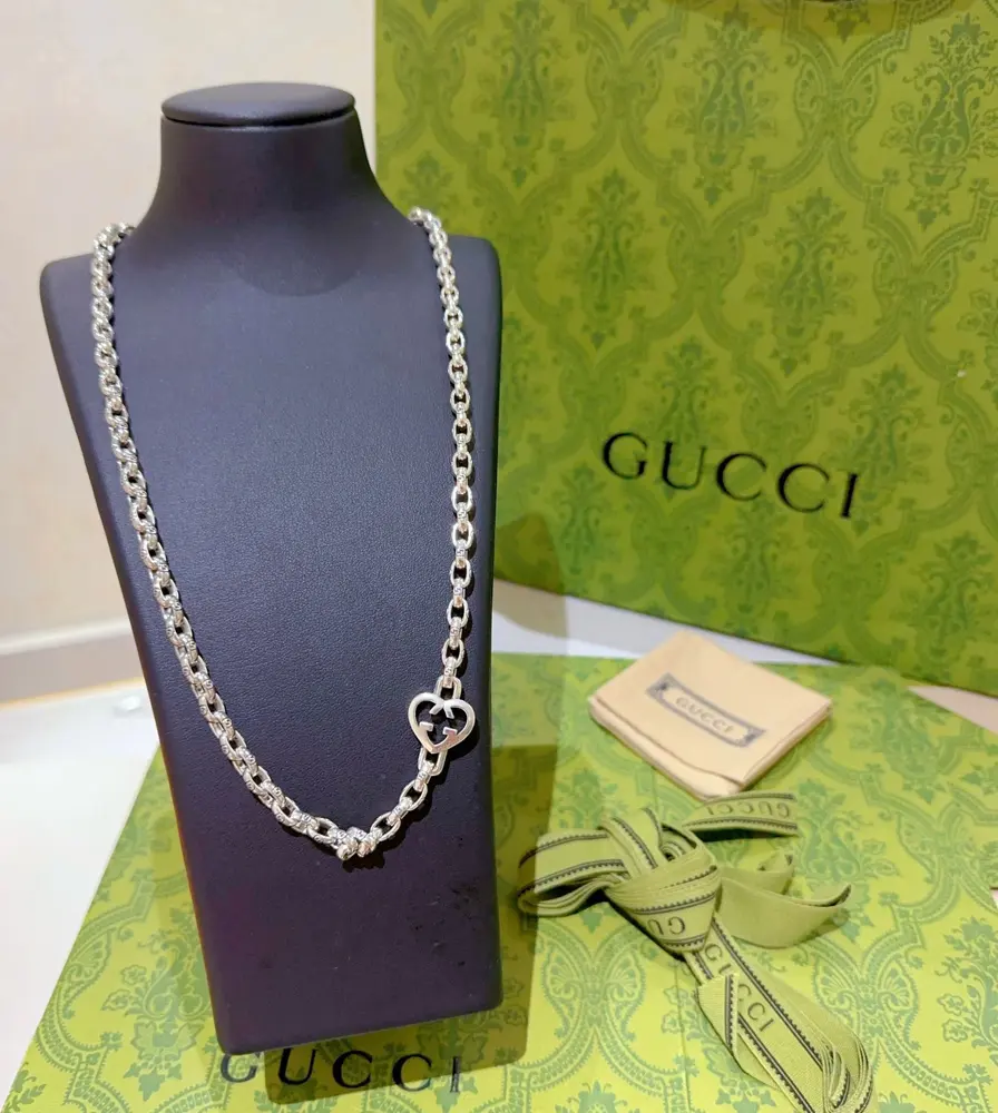 The latest Gucci necklace with a higher-end chain