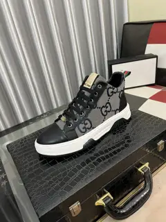 Gucci casual sports shoes Casual fashion hit