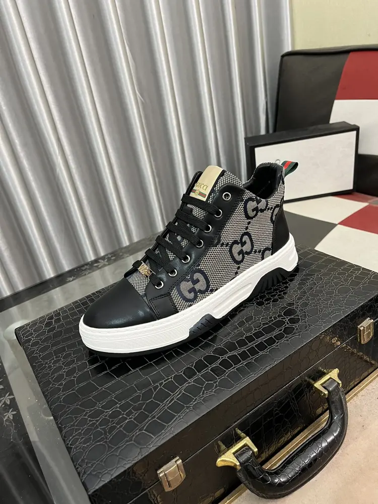Gucci casual sports shoes Casual fashion hit
