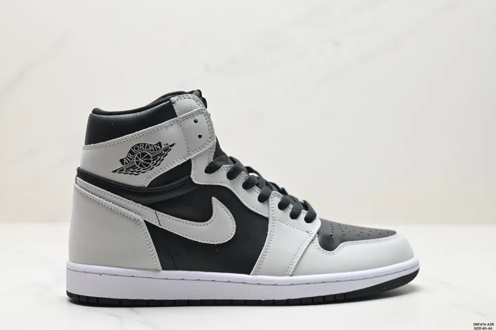 Nike AIR JORDAN 1 RETRO HIGH OG “AJ1 Michael Jordan high top classic retro versatile 555088