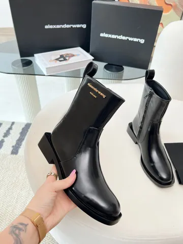 Alexander Wang/Alexander Wang ————2024 Autumn and Winter New Products—New York Fashion Week
