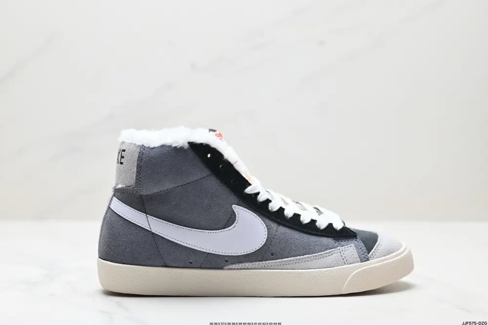 Nike Blazer Mid’77 SUEDE Sneakers CT0715-200
