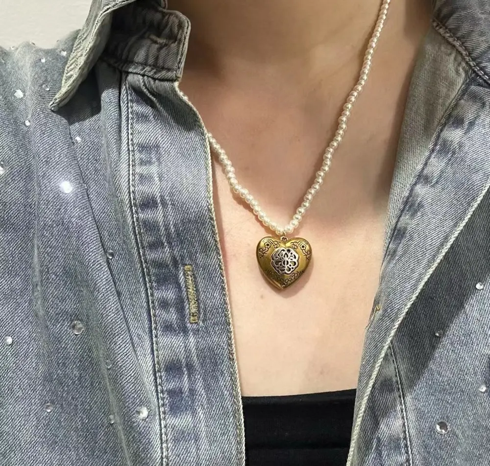 Chanel vintage necklace