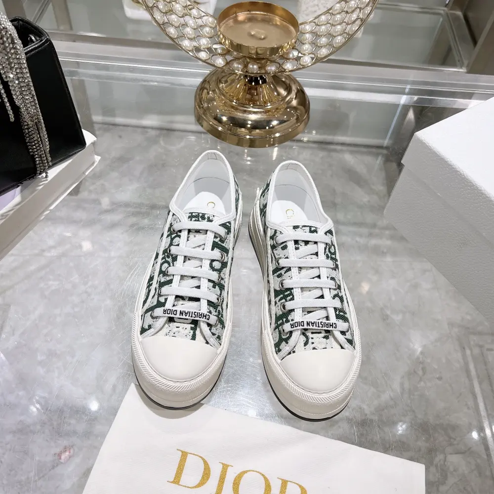 Dior new style – embroidery