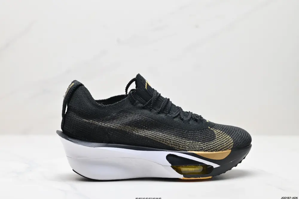 New product release Nike Air Zoom Alphafly NEXT% adopts the design language of the previous FD8390-103