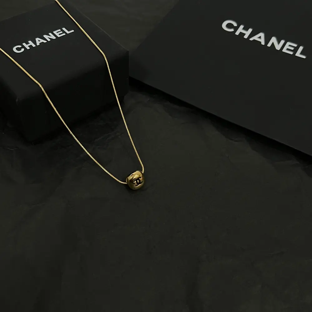 Chanel vintage necklace