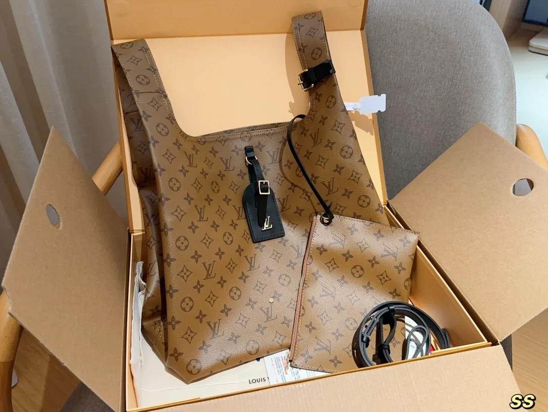 Louis Vuitton Bag