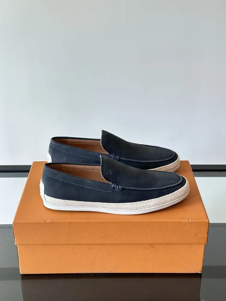 Tod’s Tod’s Men’s Loafers This loafer