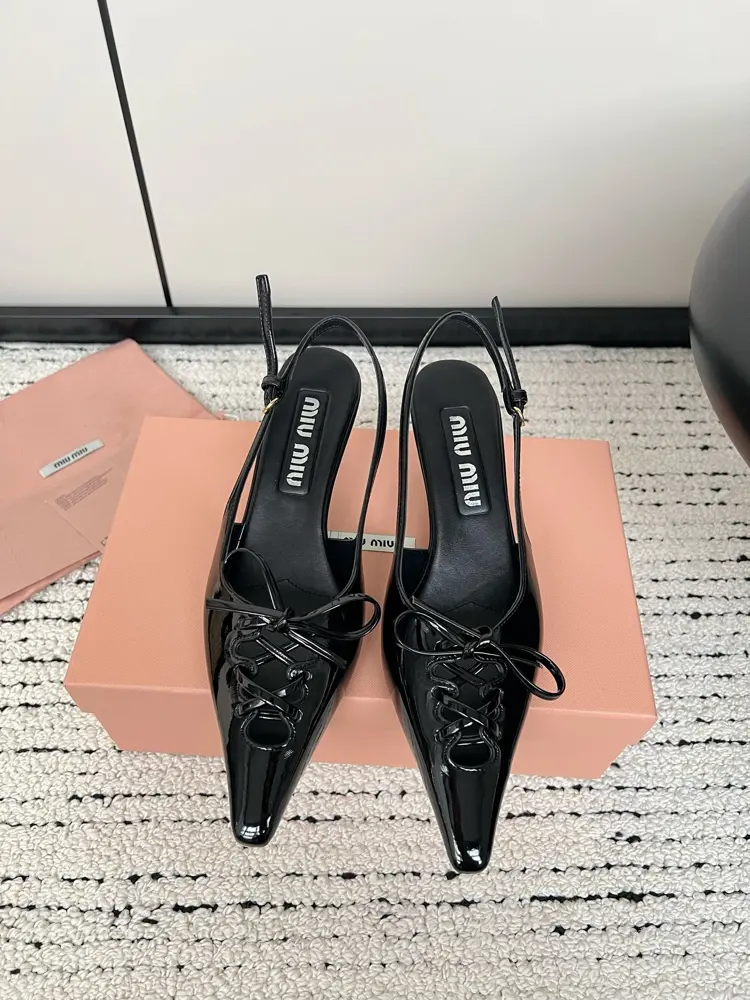 miumiu Miu 24/Spring and Summer catwalk style kitten heel pointed toe sandals