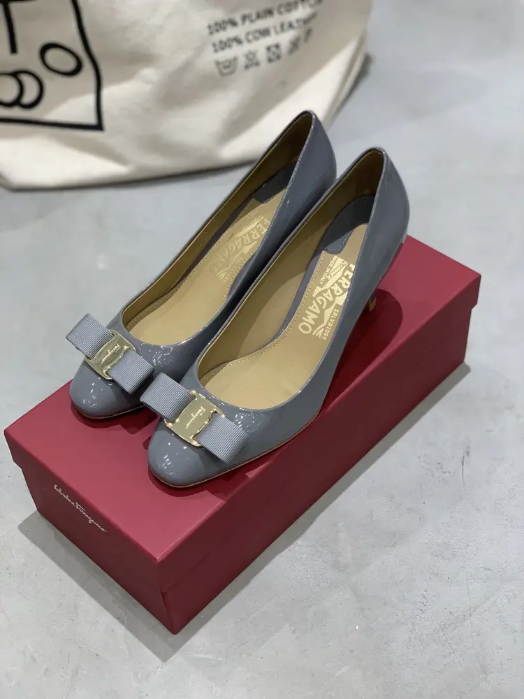 Salvatore Ferragamo Long-term stock SF salvatore Ferraga*o Flat head and round head