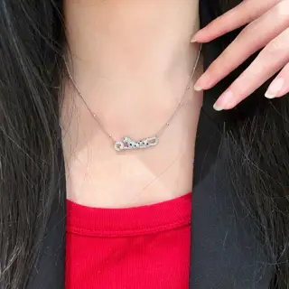 Cartier leopard head necklace
