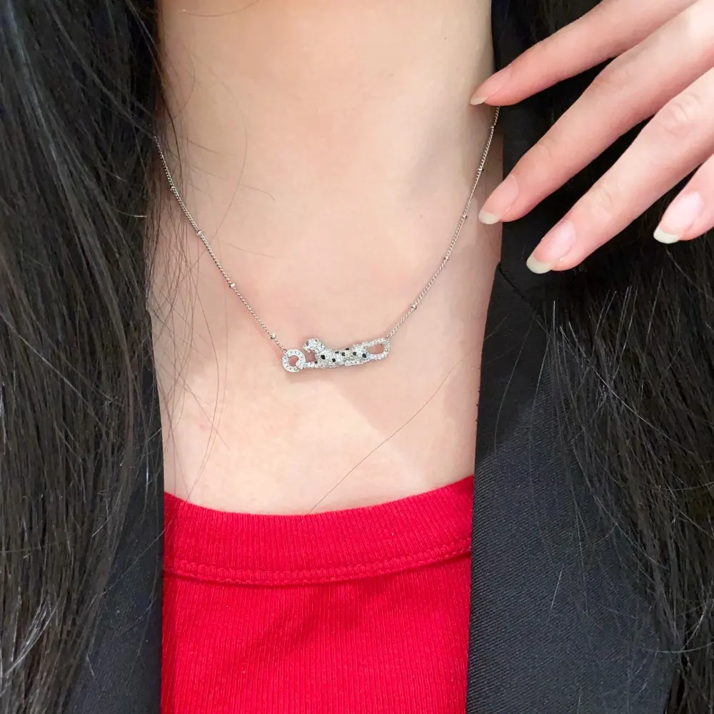 Cartier leopard head necklace