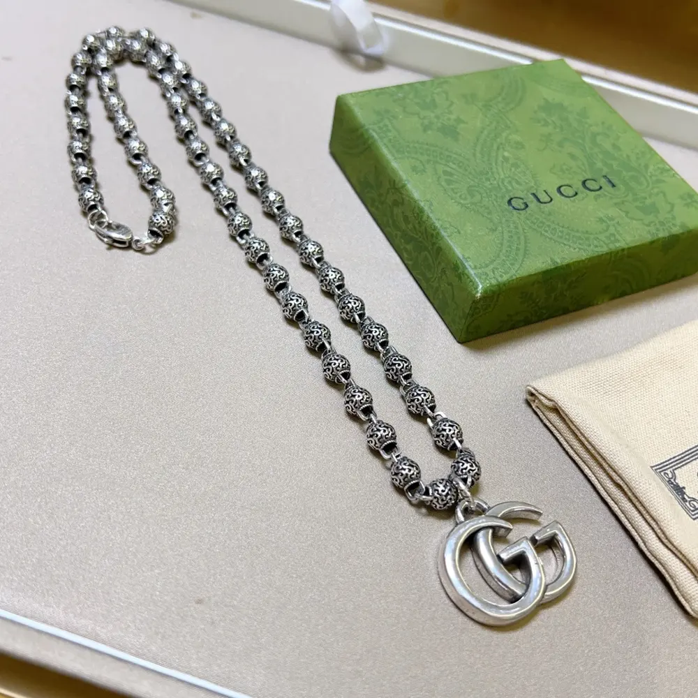 The latest Gucci necklace with a higher-end chain