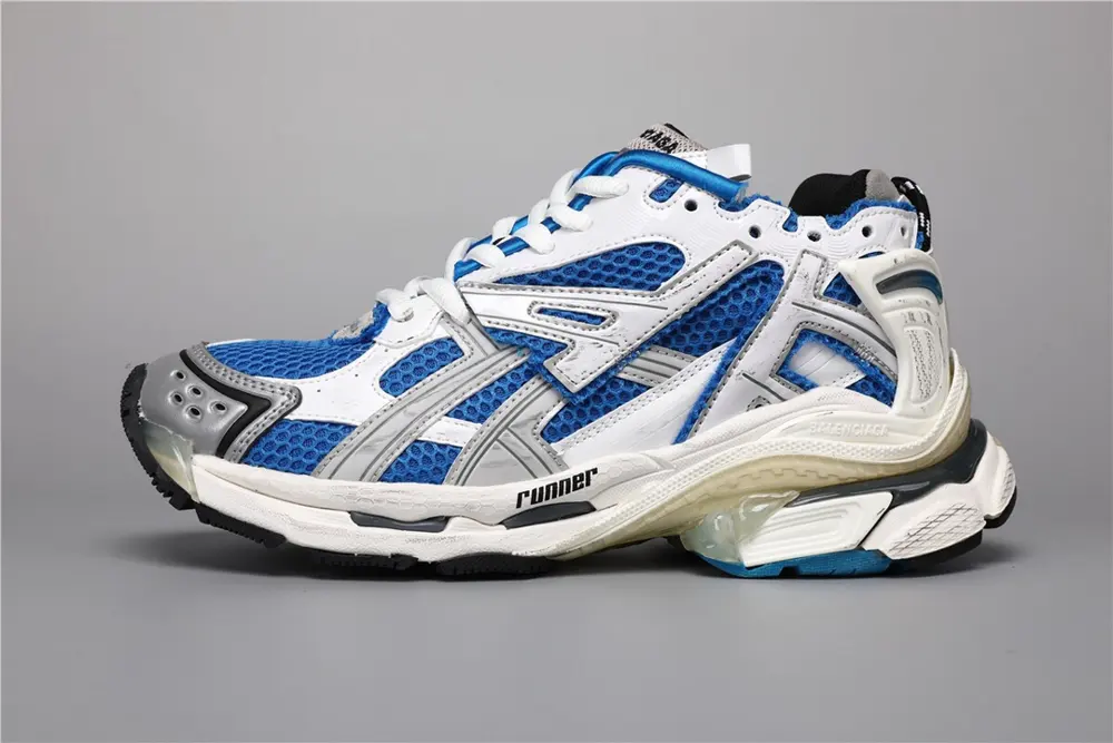 Balenciaga Runner shows the designer Demna’s sports shoe style through details such as
