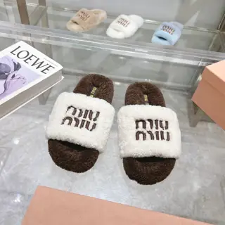 Miu Miu Miu classic autumn and winter letter fur slippers