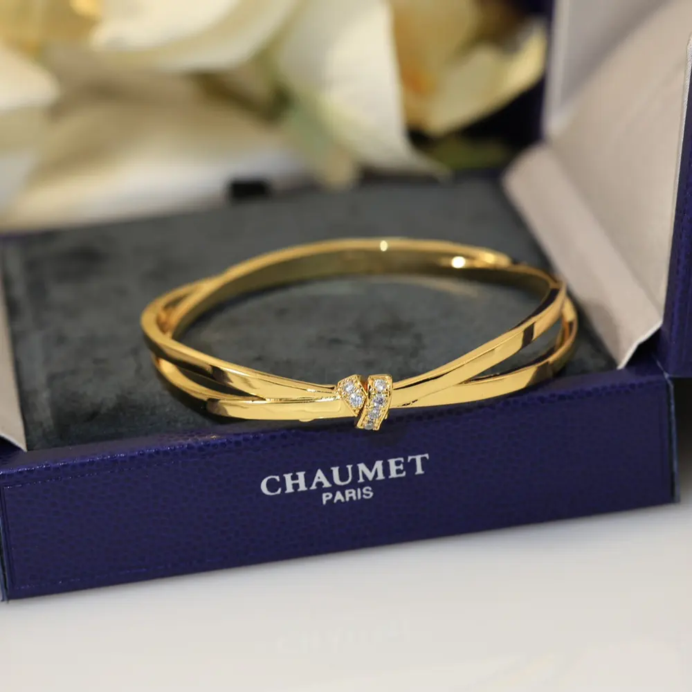Chaumet Paris glossy cross bracelet