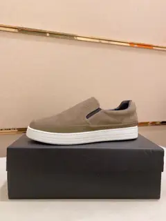 Prada casual fashion men’s shoes