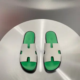 Hermès Classic H Slippers ~ High-end men’s sandals• beach shoes slippers ~ counter