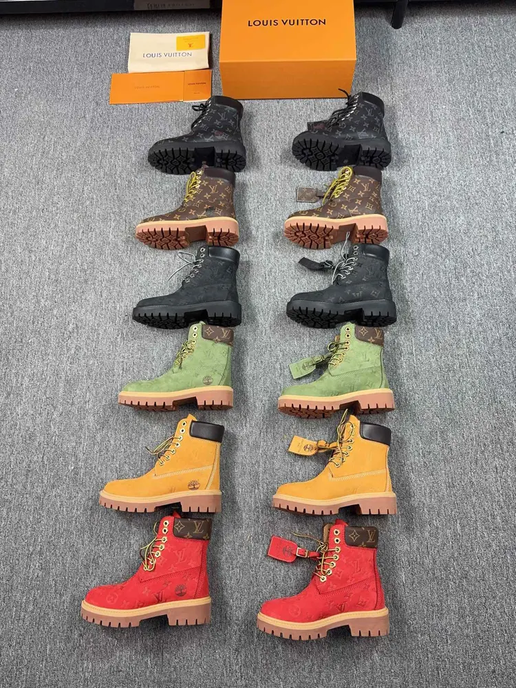 Louis Vuitton x Timberland co-branded model Monogram embossed yellow boots ankle boots