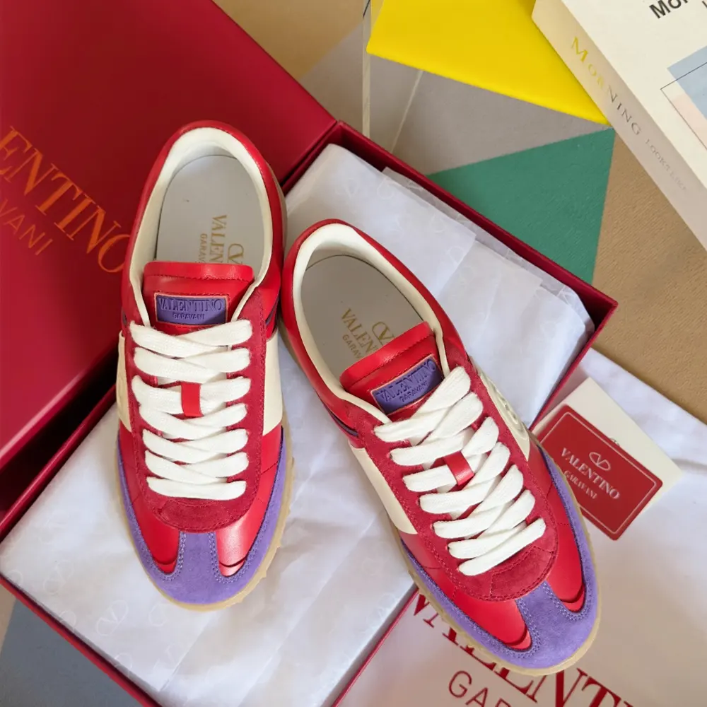 Valentino UPVILLAGE series rivet couple casual sneakers