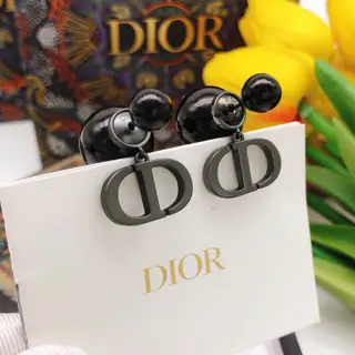 Dior letter CD size pearl earrings black luxury
