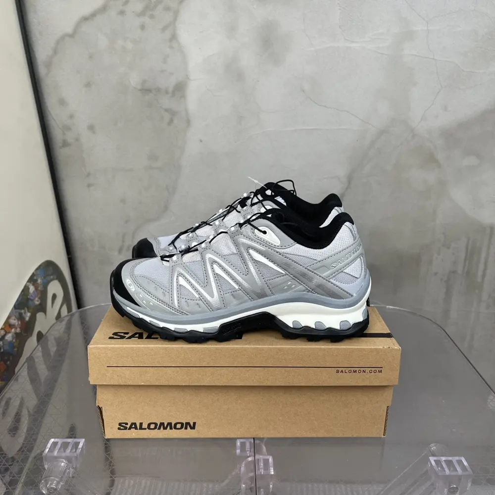 Salomon sports shoes