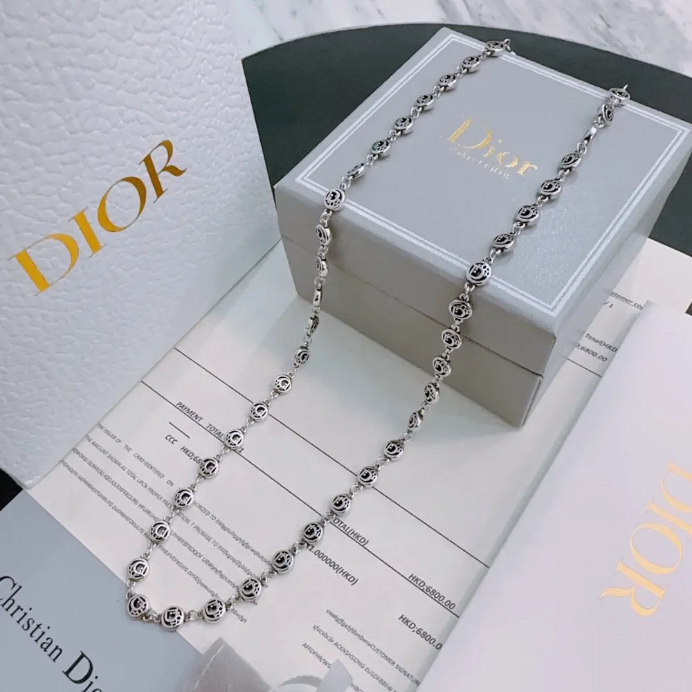 DIOR New Dior necklace Original goods New counter model
