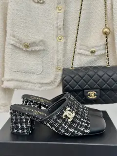 Chanel|Chevron Classic Autumn and Winter Double C Slippers