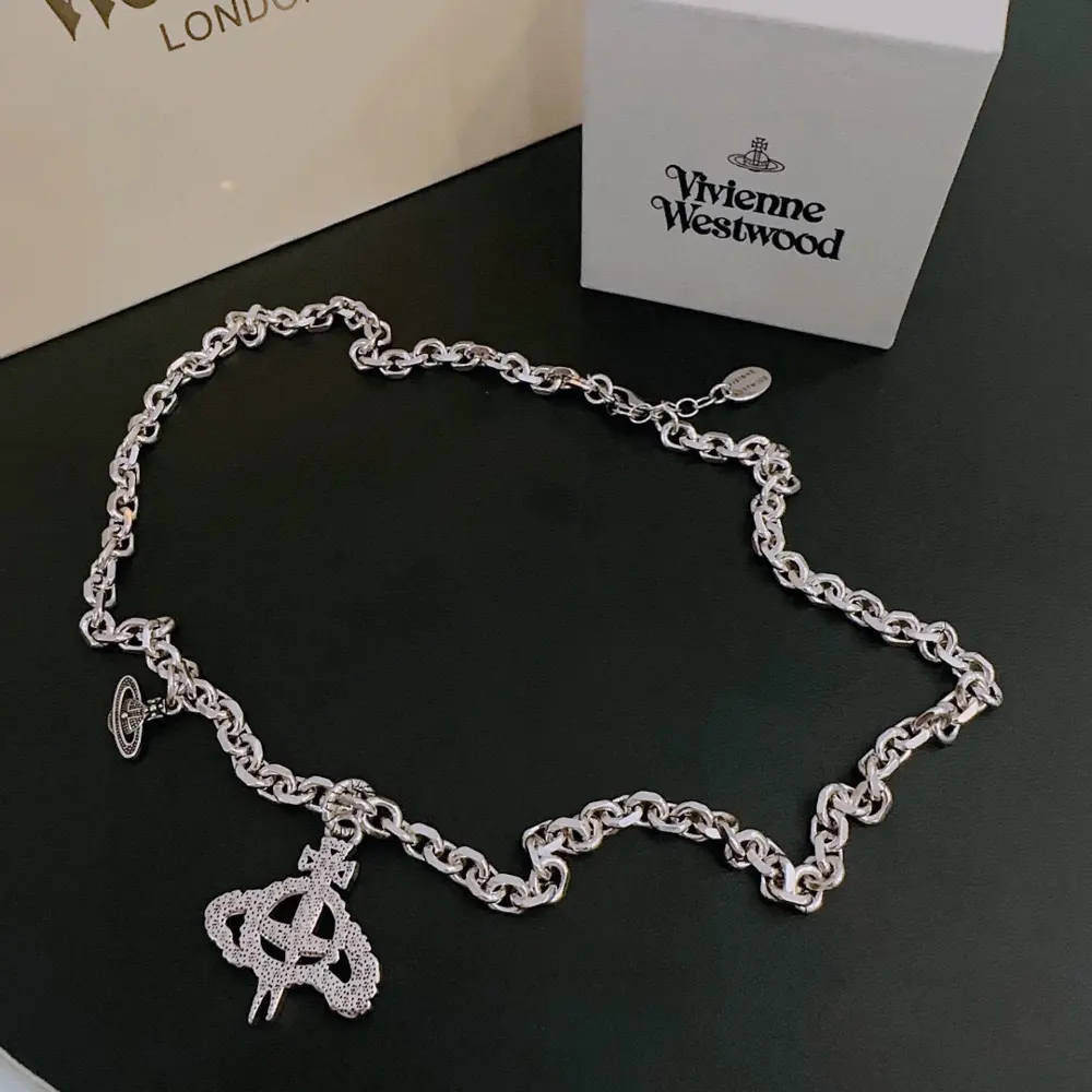 Vivienne Westwood Classic Large Saturn Necklace