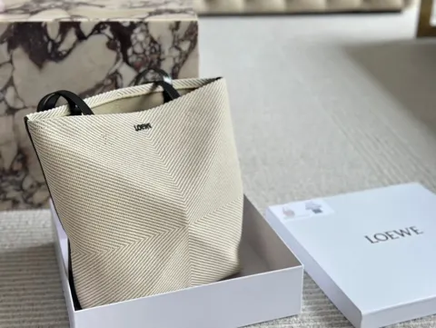 Loewe Puzzle