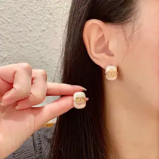 Chanel second-hand earrings