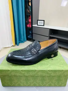 GUCCI formal men’s leather shoes are coming in new styles~ The original quality upper
