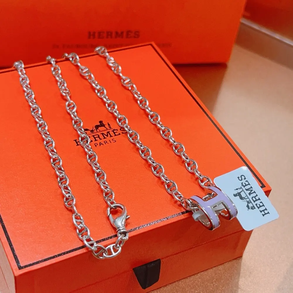 HERMES necklace H letter oval series jewelry imported enamel plating. Pig nose chain