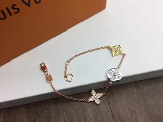 Louis Vuitton Idylle Blossom series bracelet Diamond-set tricolor flower bracelet