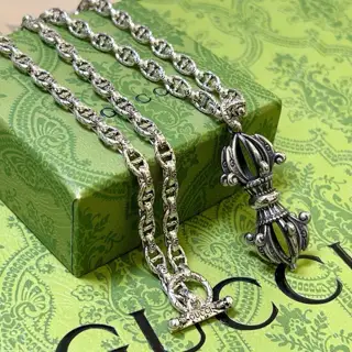 The latest Gucci necklace with a higher-end chain
