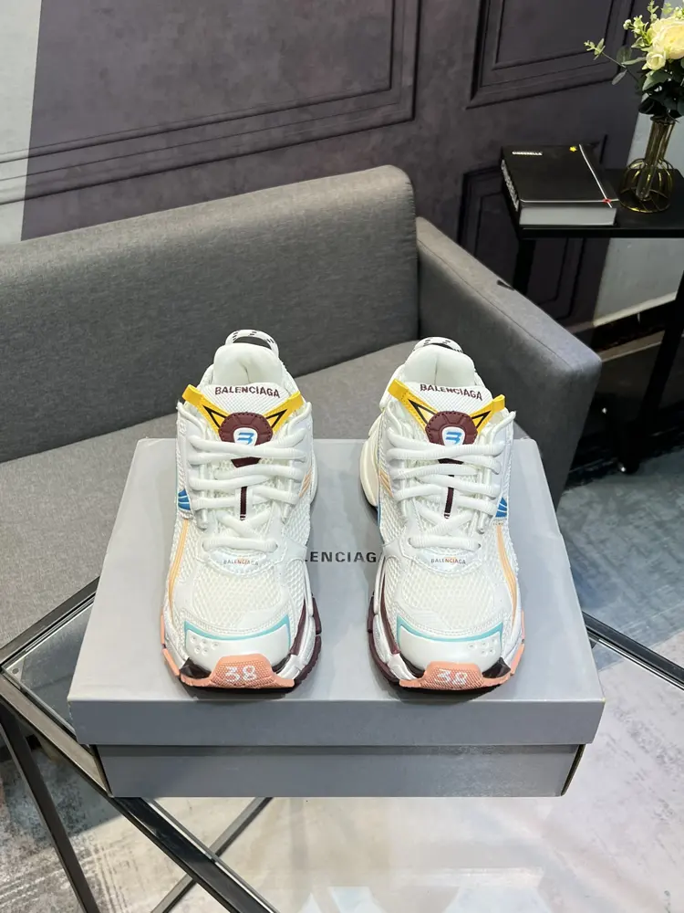 Balenciaga latest color matching retro casual shoes