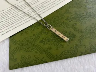 Gucci skull necklace
