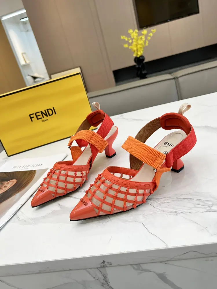 Women’s shoes Sports original Fendi new women’s shoes: unique design + perfect