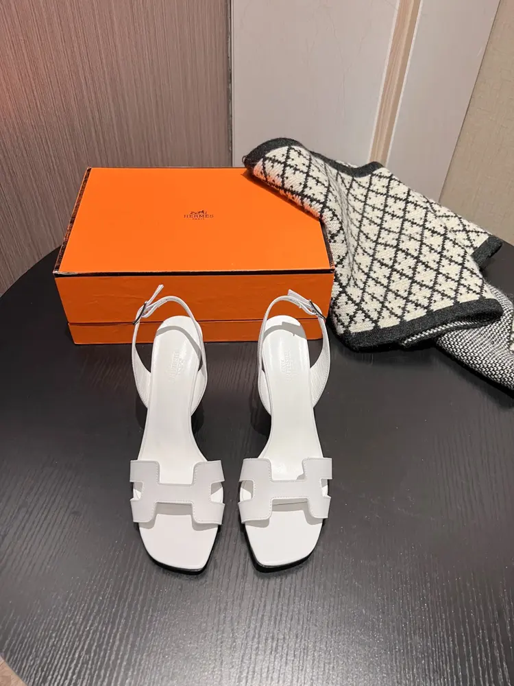 Hermès high-heeled sandals Hermès high-heeled sandals are the simplest