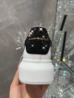 Alexander McQueen classic popular star all-match white shoes