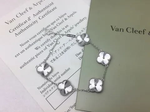 Van Cleef & Arpels Radiant Four-Leaf Clover Multi-Reflective 5-Flower Bracelet