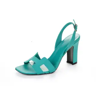Hermès high-heeled sandals Hermès high-heeled sandals are the simplest