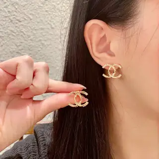 Chanel second-hand earrings